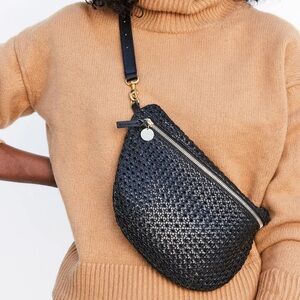 CLARE V Grande Fanny Black Rattan